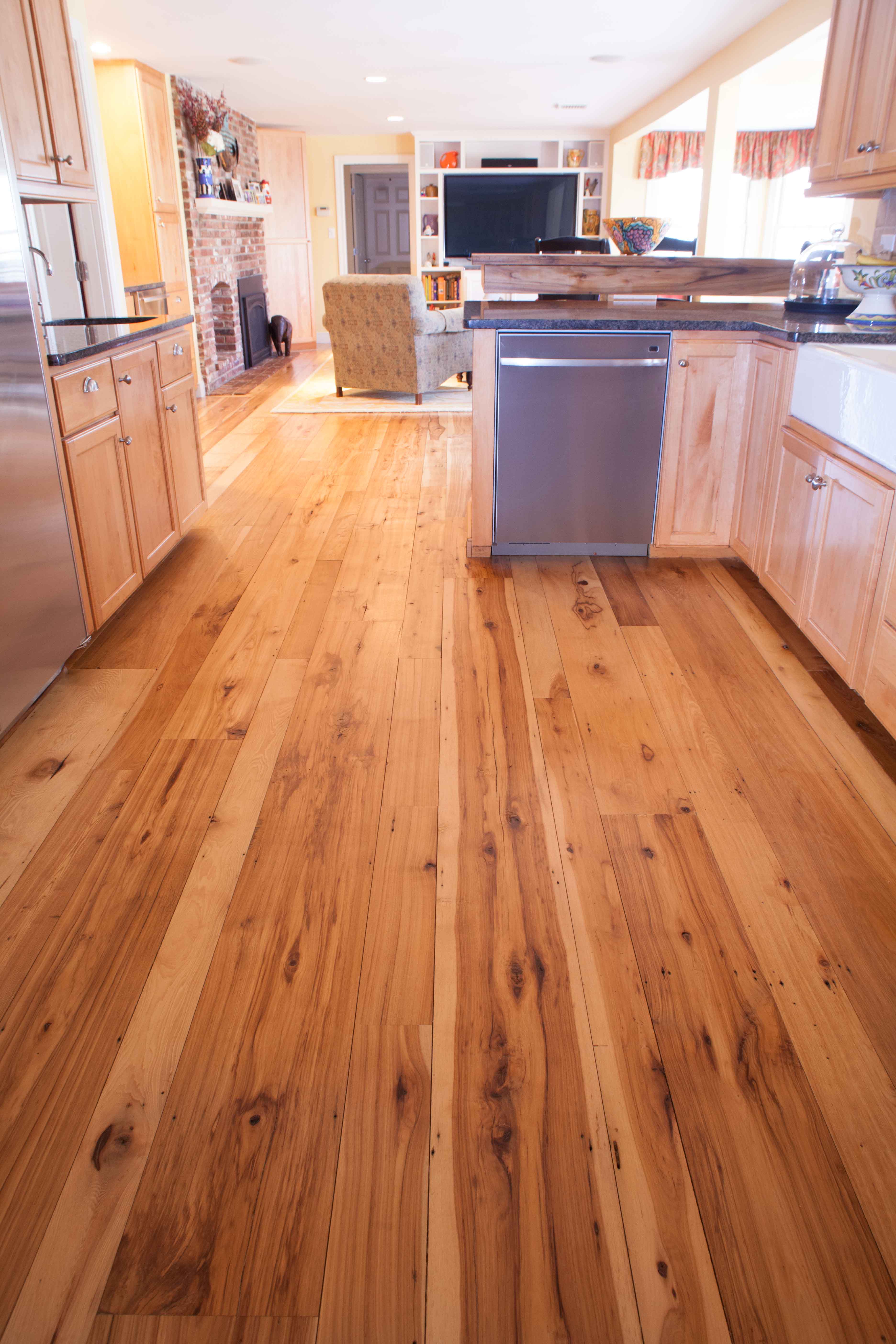 wood floor water based polyurethane  | Minwax vs Varathane Floor