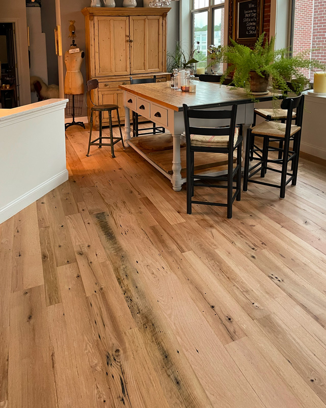 Reclaimed Red Oak Wood Floor
