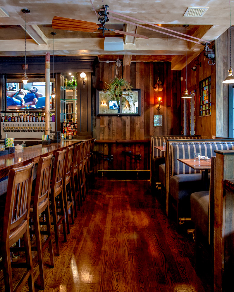 Restaurant Reclaimed Wood Paneling